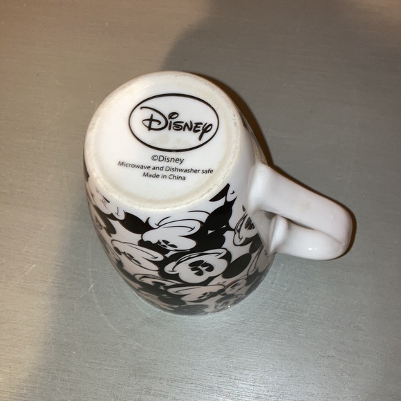 Disney Collectors Coffee Tea Repeat Faces Mug - Picture 3 of 3
